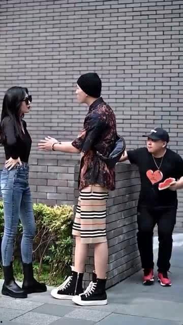 所谓的吃瓜群众,网络时代的围观力量