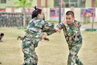 广艺军训吃瓜,吃瓜群众围观精彩瞬间